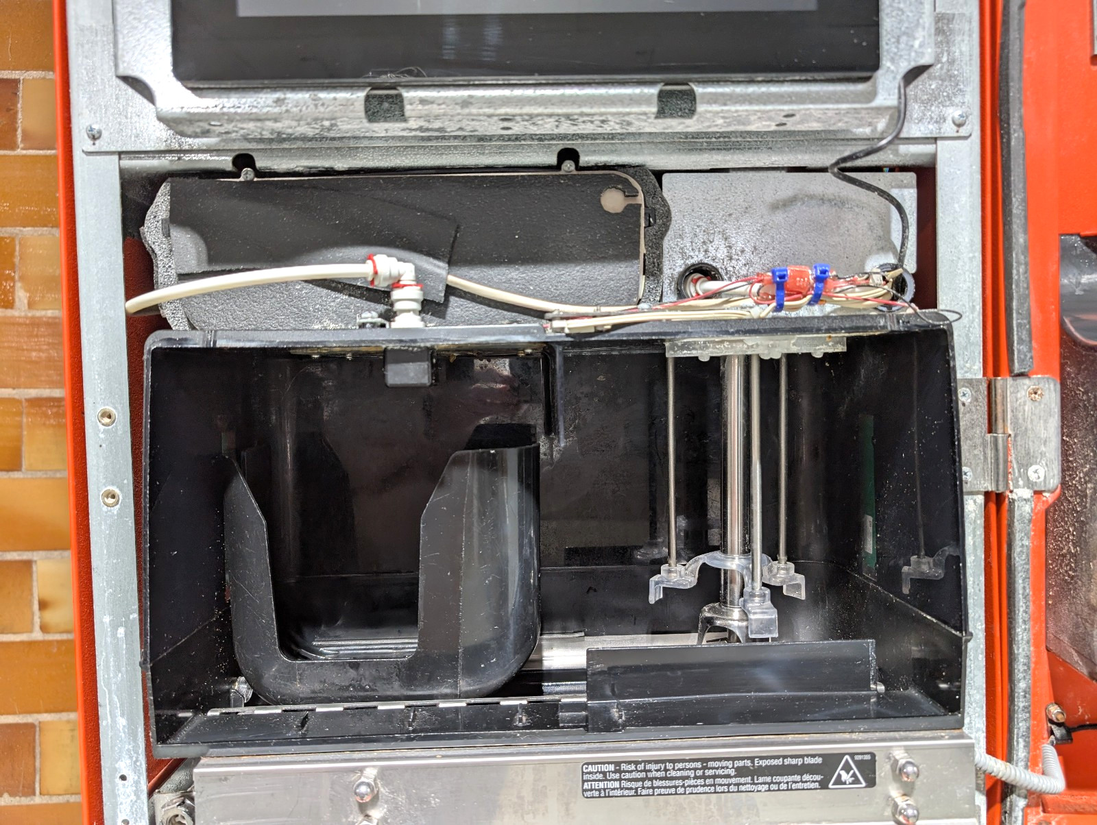 Multiplex Fresh Blends Self Serve Blended Beverage Machine, 45 / hr, Icemaker