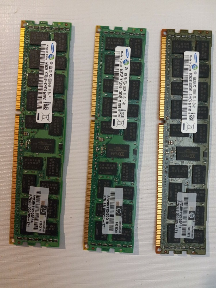 HP (1x8) PC3-10600 2RX4 Memory