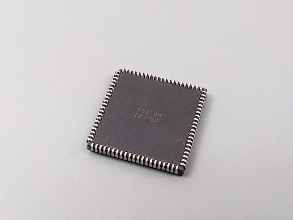 ZyMOS POACH 8 82C331 PC Chipset IC PLCC