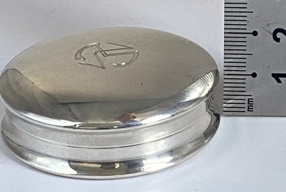 Antique c1910 Austrian Heavy Solid Silver Pill Trinket Box Gilt Interior