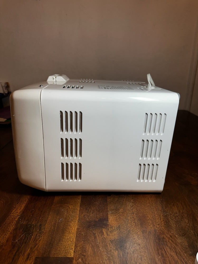 Black & Decker All In One Deluxe Automatic Breadmaker Model #B1800 Bread Machine