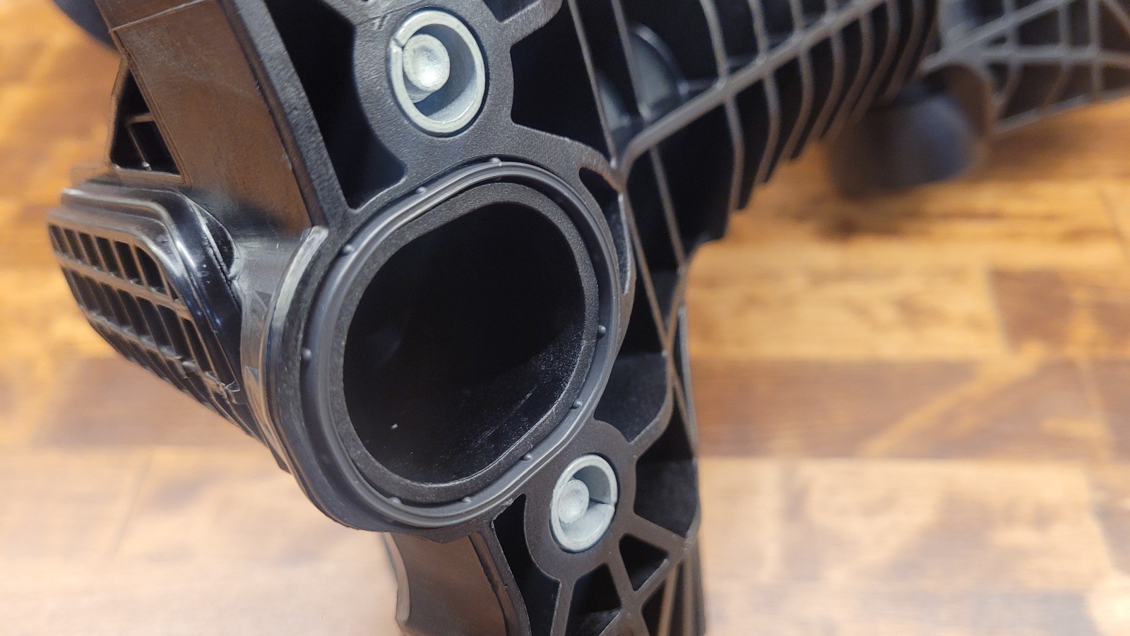 OEM Detroit DD15 Oil Pump A4721805601 + Suction Manifold A4721806851 + O-Rings