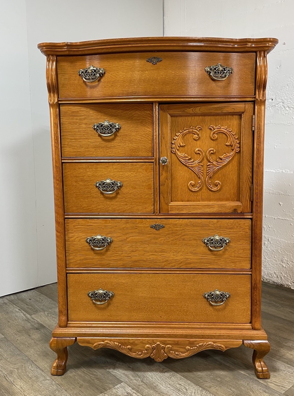 Lexington Furniture Door Chest Victorian Sampler Collection