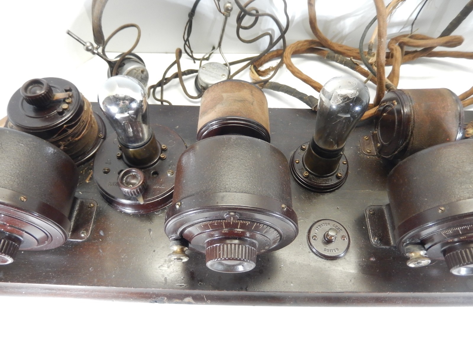 ATWATER KENT MODEL 10C BREADBOARD RECEIVING RADIO & AIRLINE HEADPHONES UNTESTED