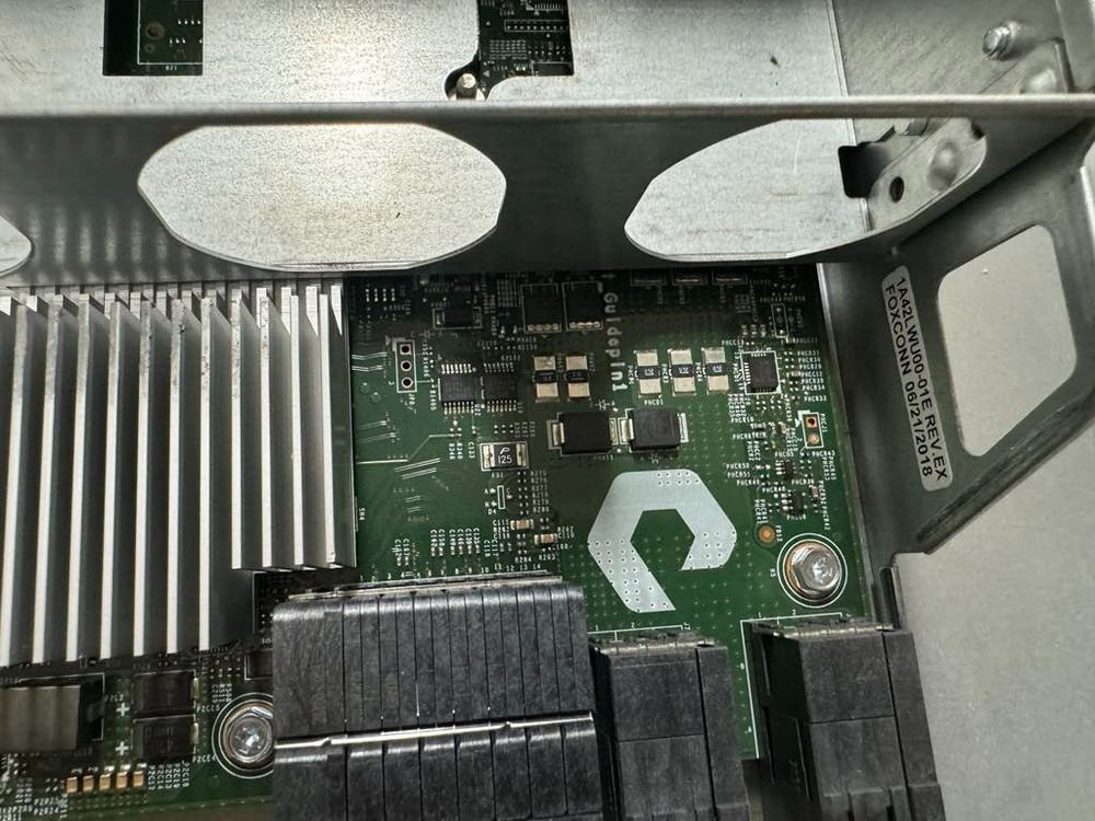 Pure Storage 83-0169-00 Flash Array X20 R2 "NO RAM INTERFACE/SSD"