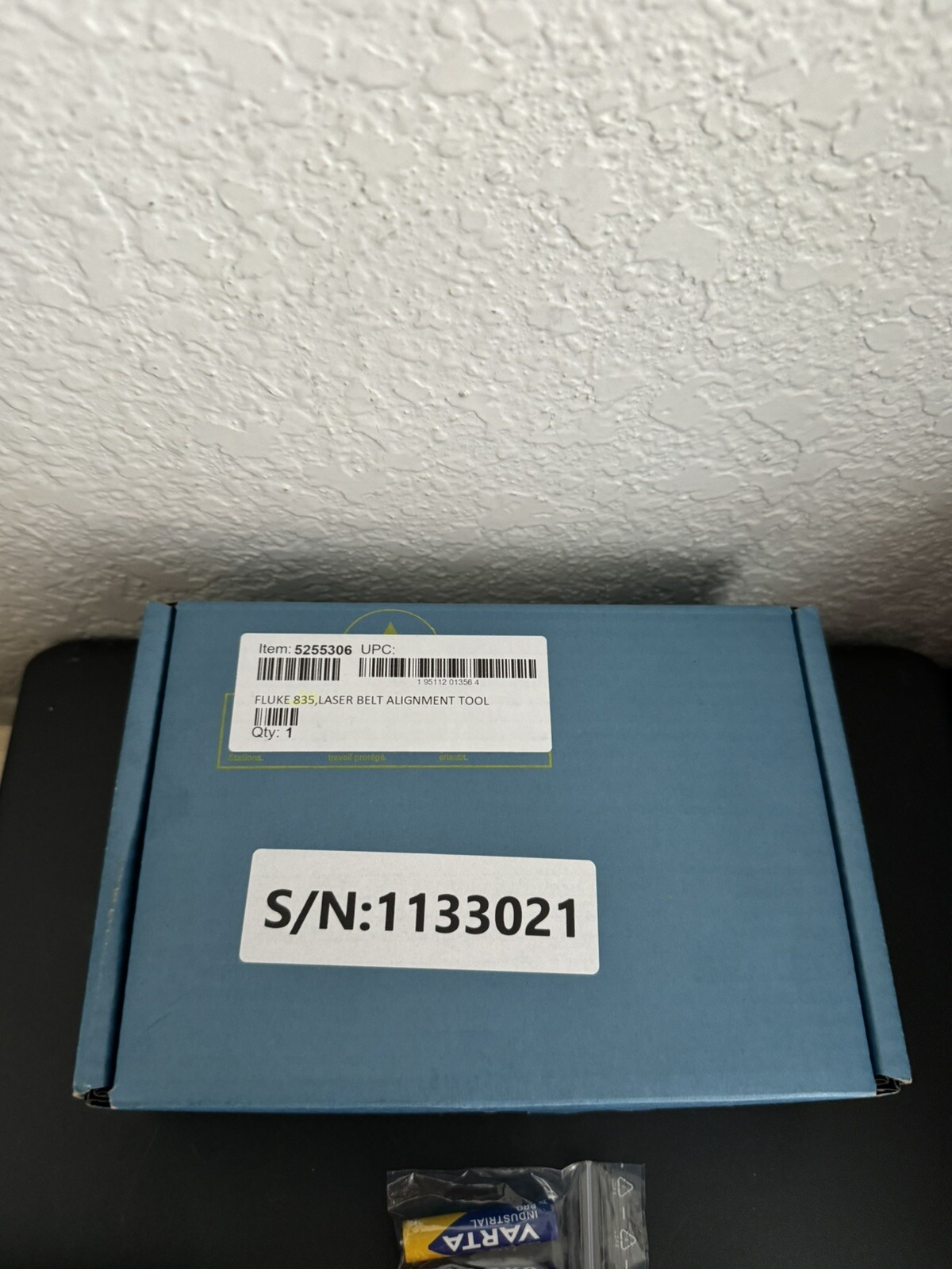 FLUKE 835 LASER BELT ALIGNMENT TOOL W / CASE NEW FACTORY SEALED / FREE SHIPPING