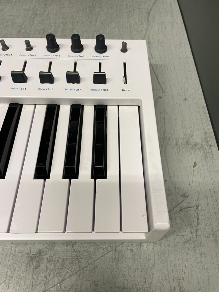 Arturia KeyLab 49 Essential 49 Key MIDI Controller Keyboard - Used
