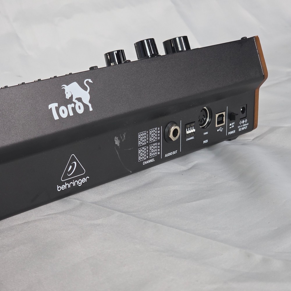 Behringer Toro Classic Analog Bass Synthesizer Module/Taurus Revived - Black