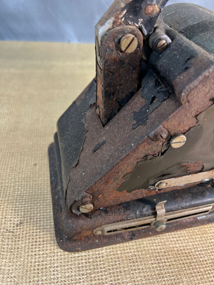 Antique F & E Hedman Mfg. Co. Check Writer Model D