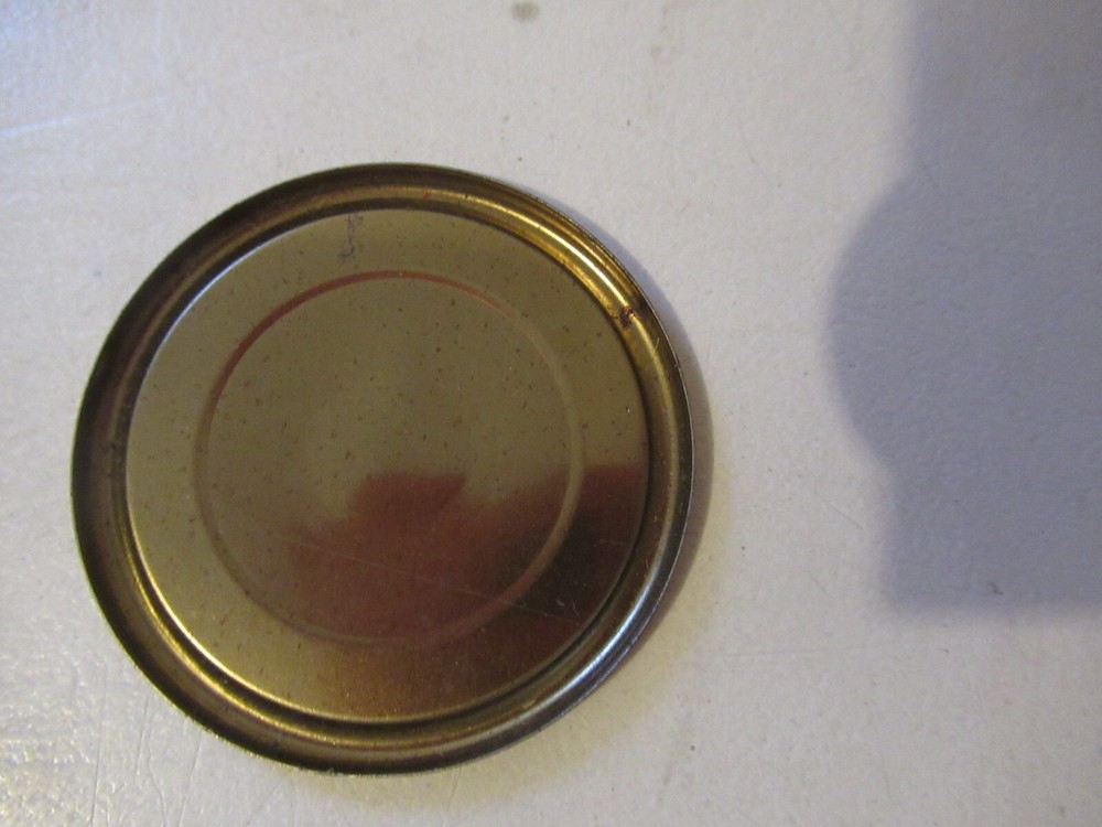 Vintage "Snapping Bug" bottle cap top lid 1946
