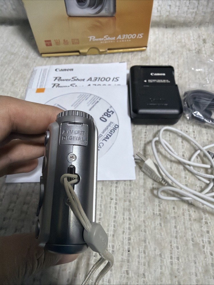 CANON PowerShot A3100 IS Silver Digital Camera Bundle Tested A+ Near Mint
