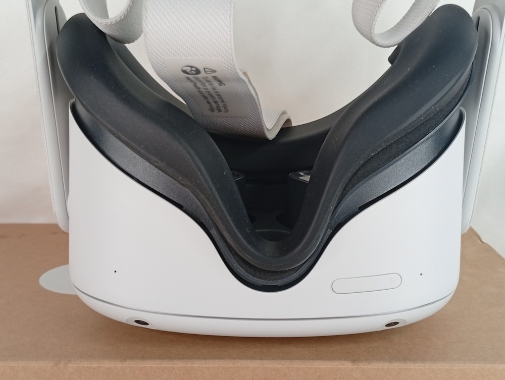 Oculus Meta Quest 2 KW49CM Standalone VR Headset White *NO Adapter & USB*