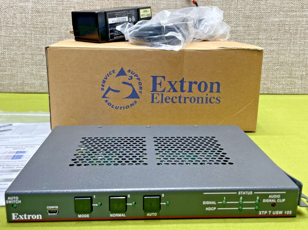 Extron 60-1198-01 XTP T USW 103 ,Three Input XTP Switcher