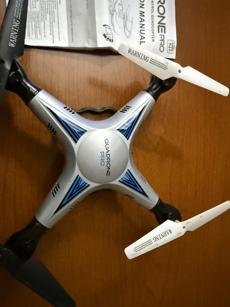 Quadcopter By QUADRONE w/manual - NO REMOTE