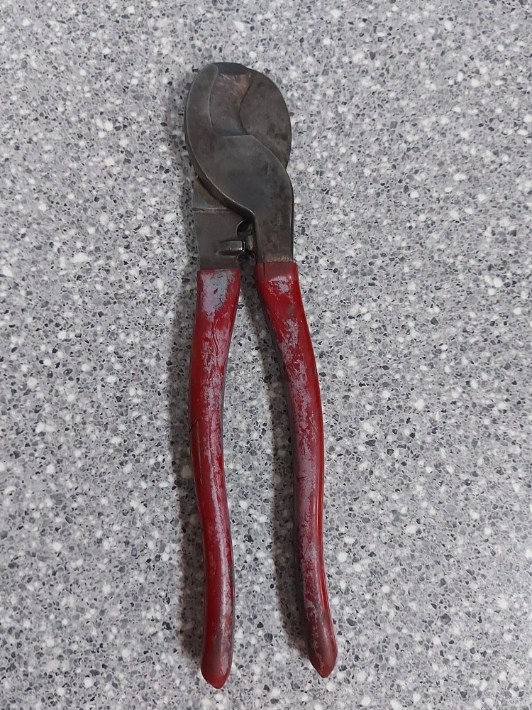 Klien Tools Cable Cutter 9.5" 63050 High Leverage