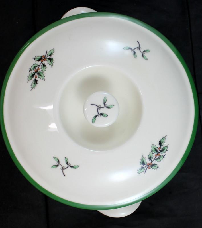 Spode Christmas Tree Round 1 Quart Casserole Dish S3324