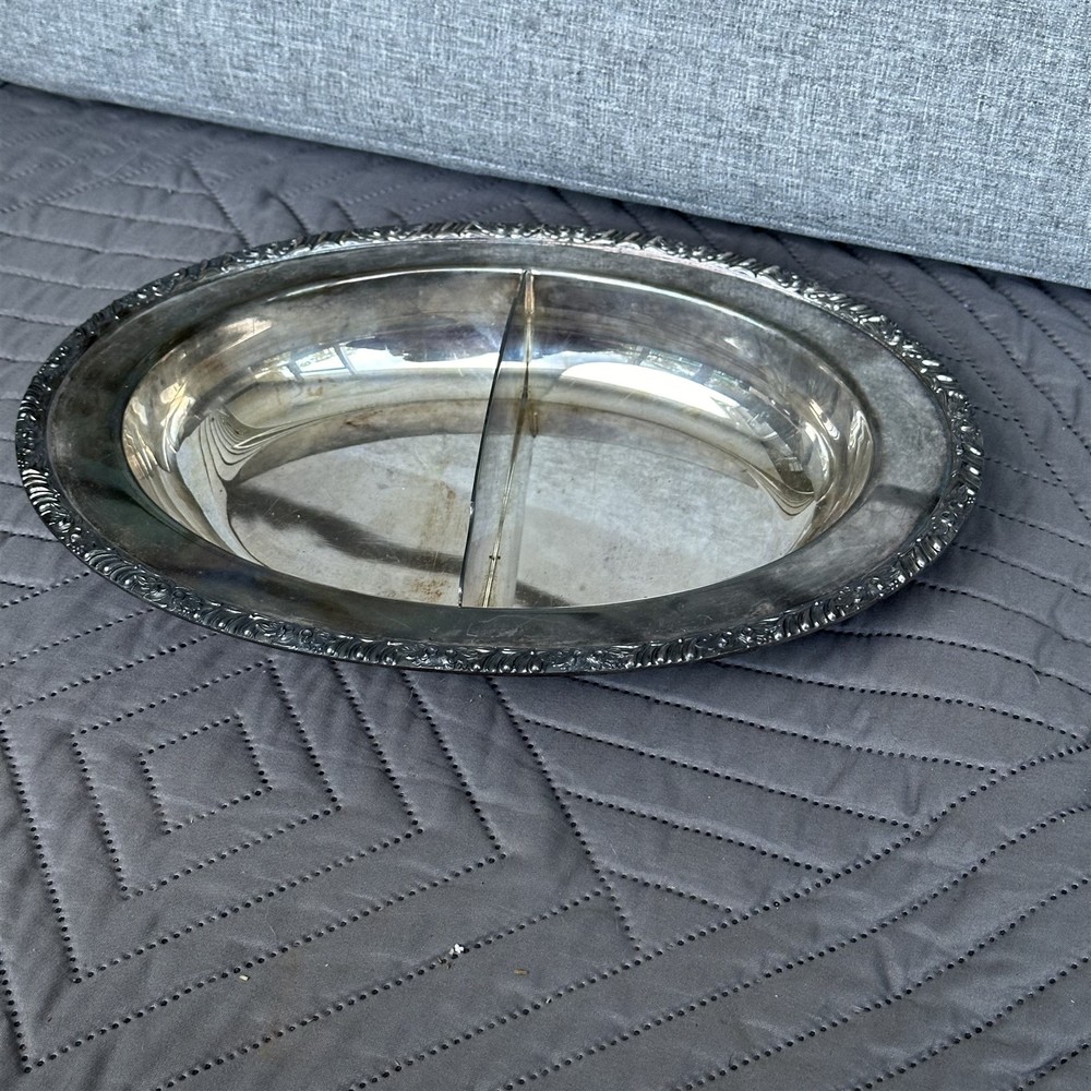 Vintage Henley Oneida Silverplate Divided Serving Dish Acorn Trim Oval Heavy