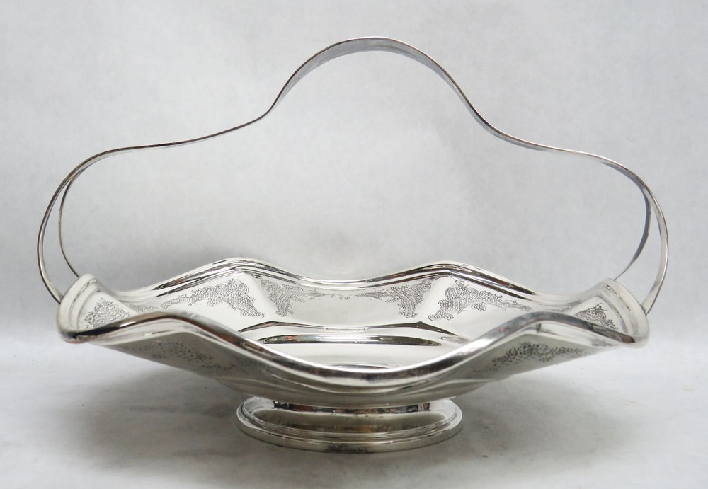 SPAULDING & CO STERLING SILVER HANDLE PASTRY BASKET