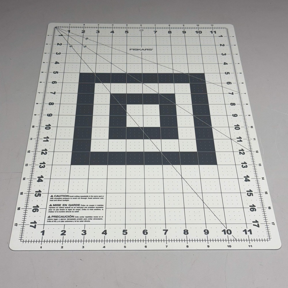 FISKARS (3 PACK) 12 x 18in Double Sided Cutting Mat