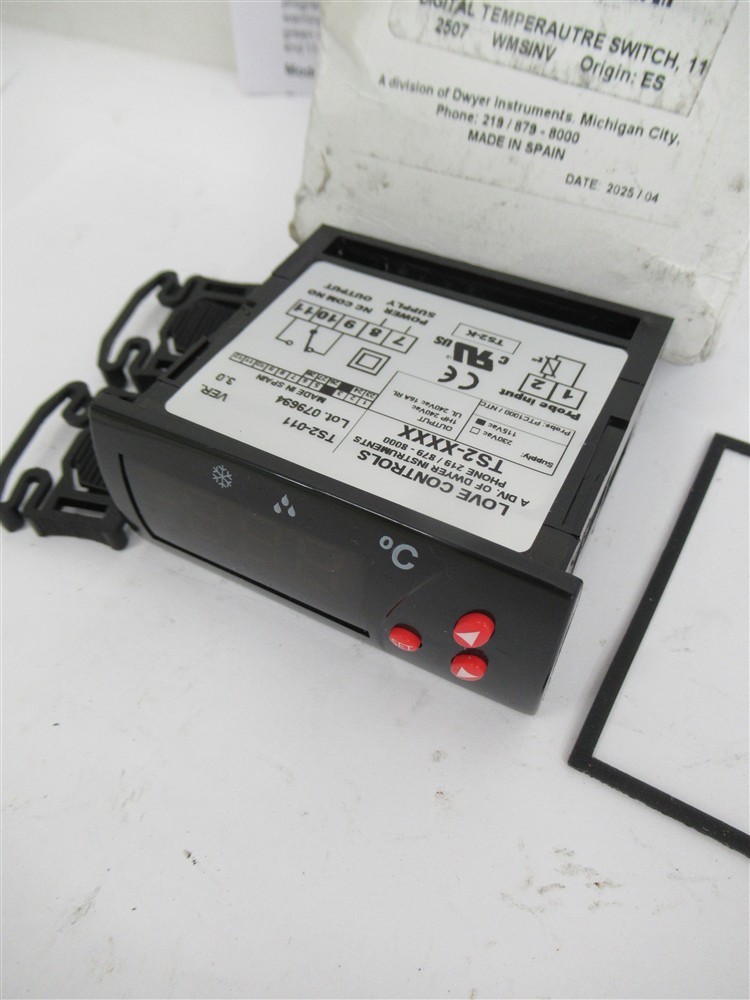 Love TS2-011 Digital Temperature Switch