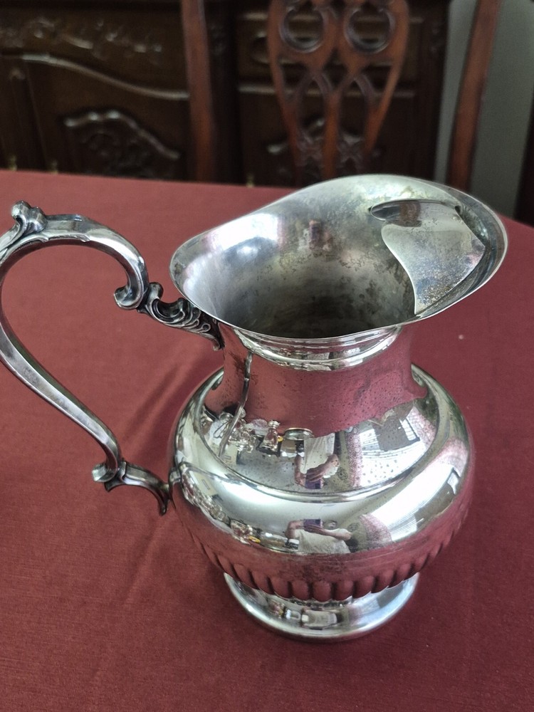 Oneida MCM Silver Plate Water Pitcher With Ice Guard