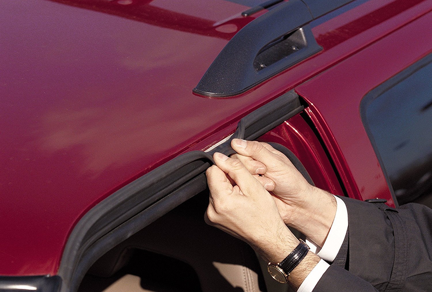 3M 08008 5 fl. oz. Super Weatherstrip and Gasket Adhesive in Black