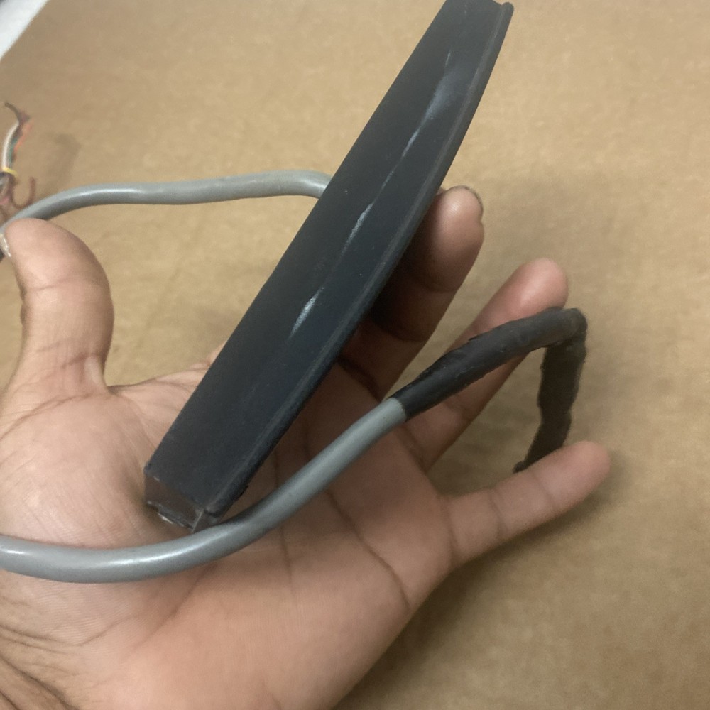 HID multiCLASS SE RP15E Mullion Card Access Reader (Missing Screws And Bracket)