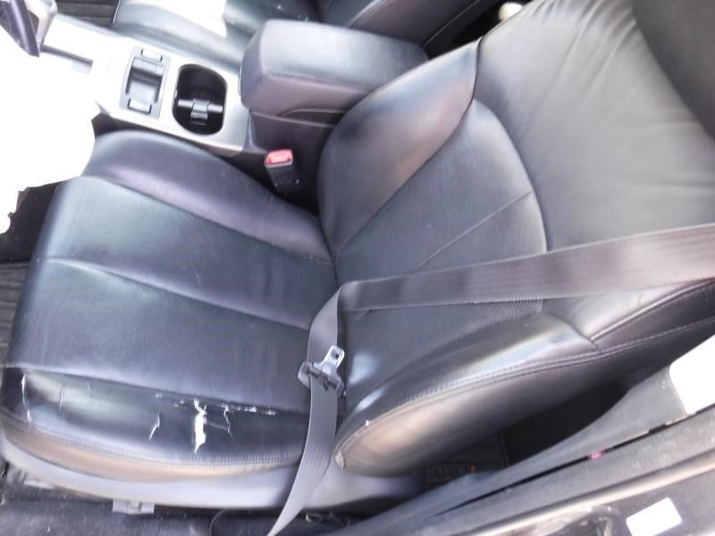 LEGACY 2011 Dash Bezel 395548