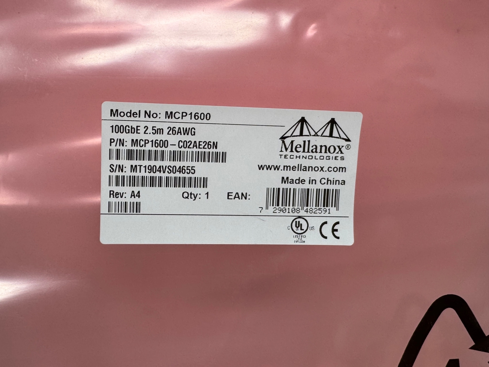 Mellanox 100GbE QSFP28 Direct Attach Copper Cable 2.5M 26AWG MCP1600-C02AE26N