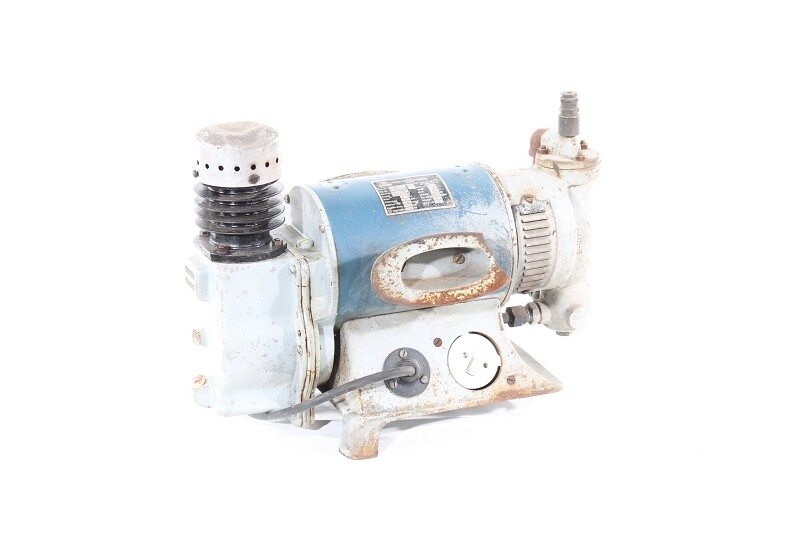Old Compressor DDR Vintage Workshop Oldtimer GKW
