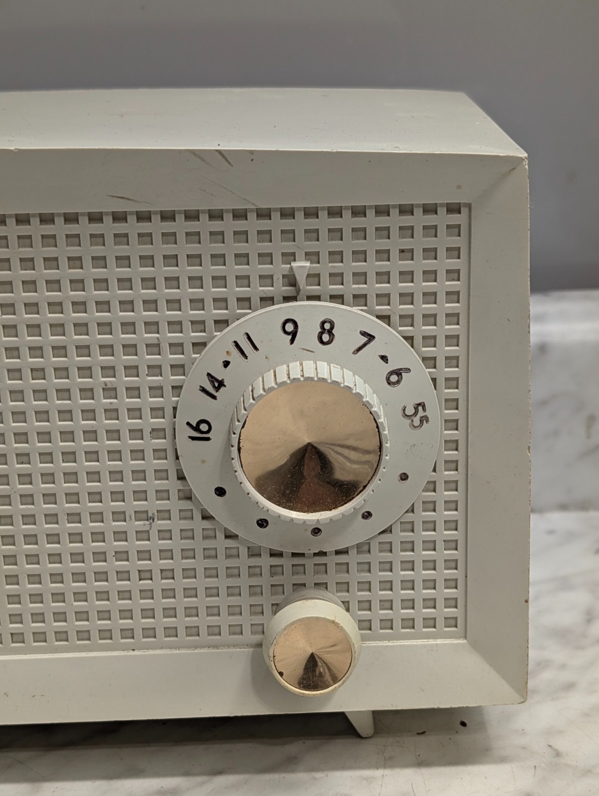 General Electric Model C-402A Tube Radio Clock AM GE Vintage MCM White