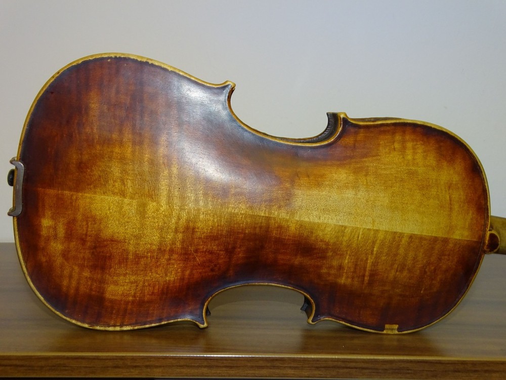 4/4 VIOLIN labelled JACOBUS KOLDITZ (Nr. 011)