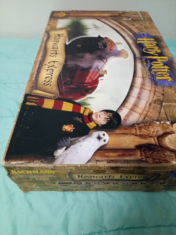 2001 Harry Potter HOGWARTS EXPRESS Bachmann HO Train Set