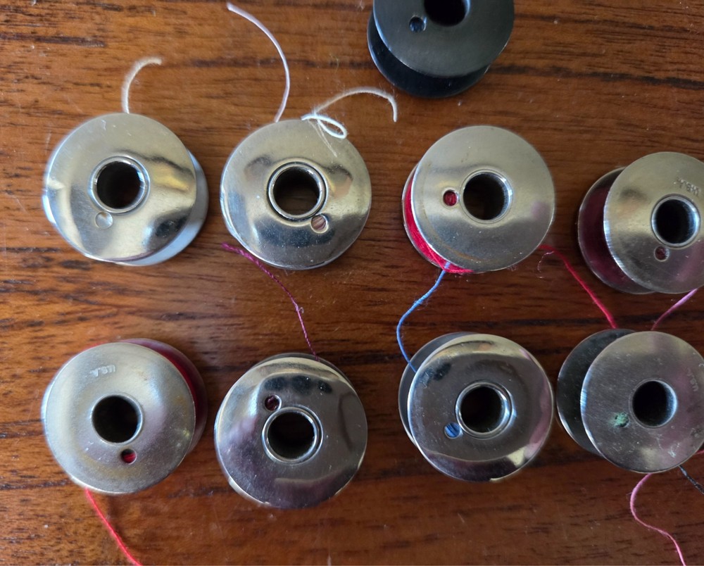 9 Singer 1 Hole 66 Sewing Machine Bobbins