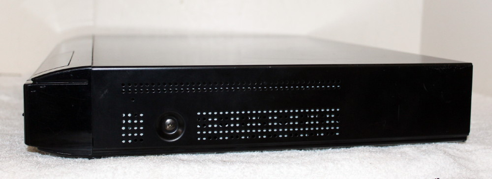 Sharp Aquas Blue-Ray DVD Player BD-HP21U ~ Powers On ~ Sold Untested