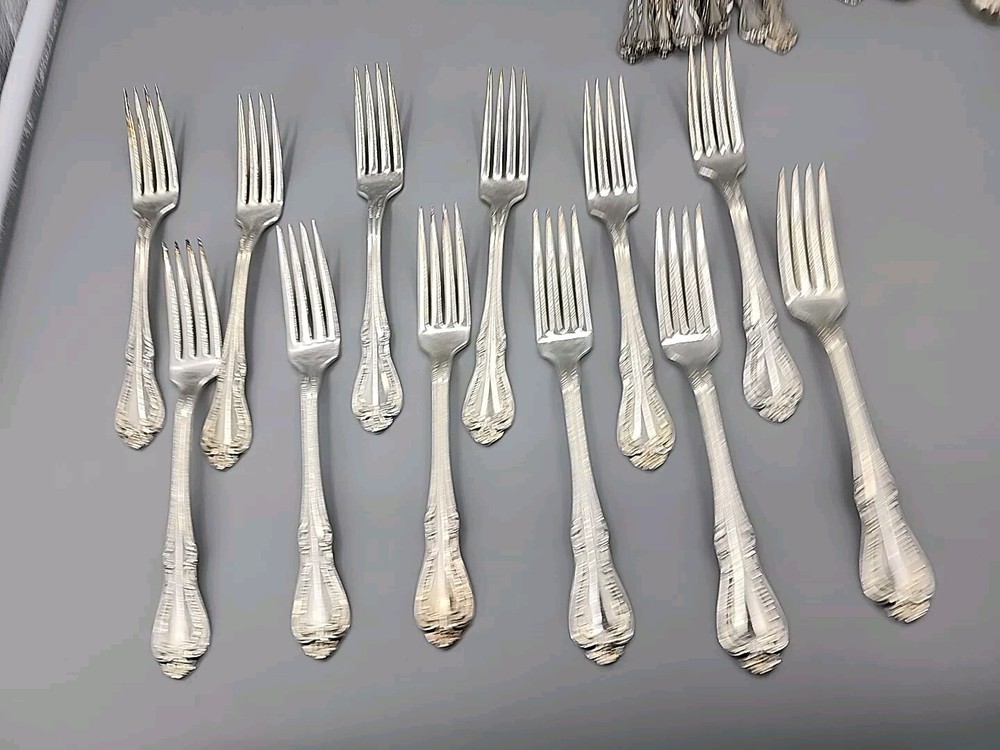 WM Rogers Oneida Silver Overlay 115 Piece Chalice Harmony Flatware Set