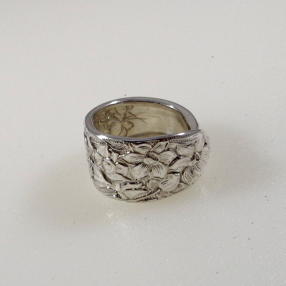 Narcissus Shiny Round Spoon Ring 1935 Birthday Gift Bride Flatware