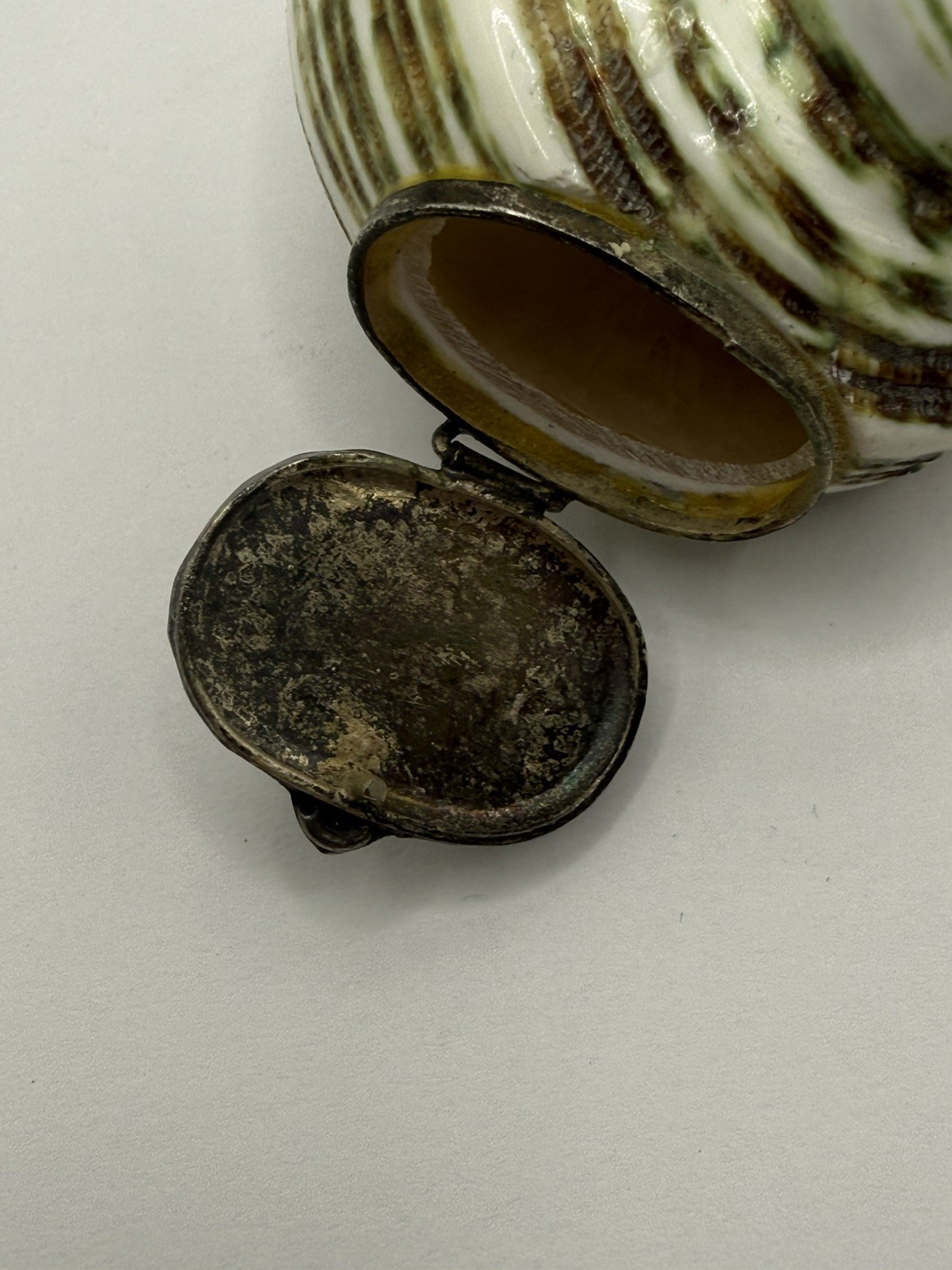 Antique Turbo Shell pill snuff box pendant needs repair