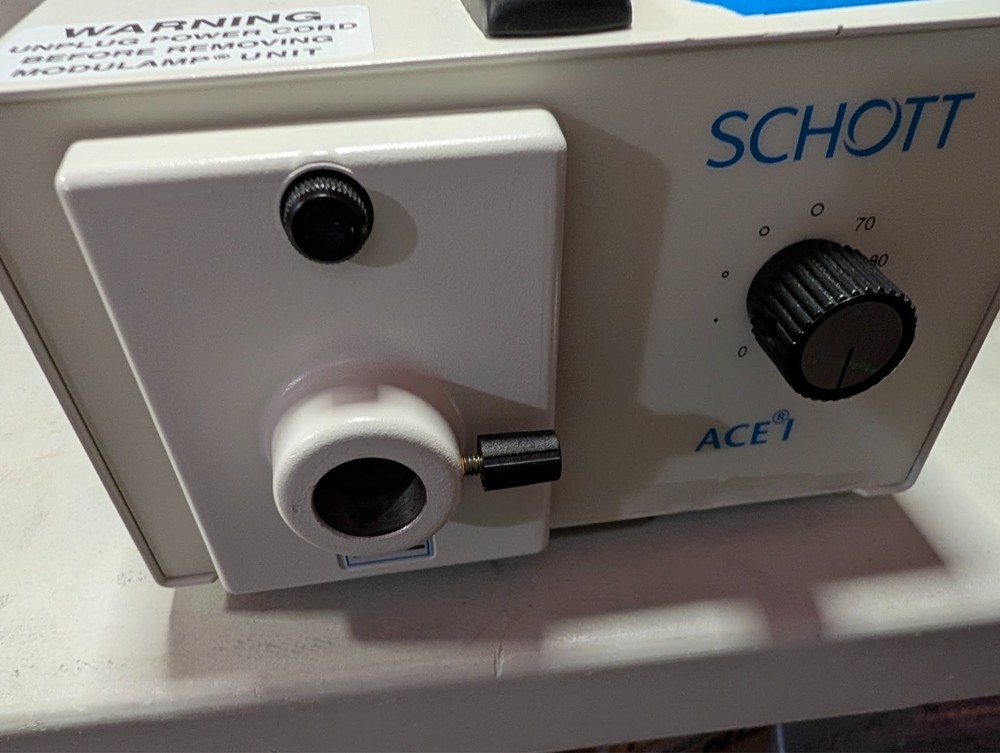 Schott Ace 1 Fiber optic light for Microscopy