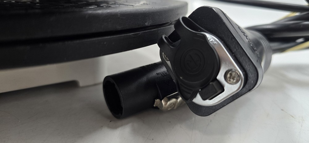 Leyard ALF2.6D Led Controller and Cables - AS-IS Untested - GC-6340