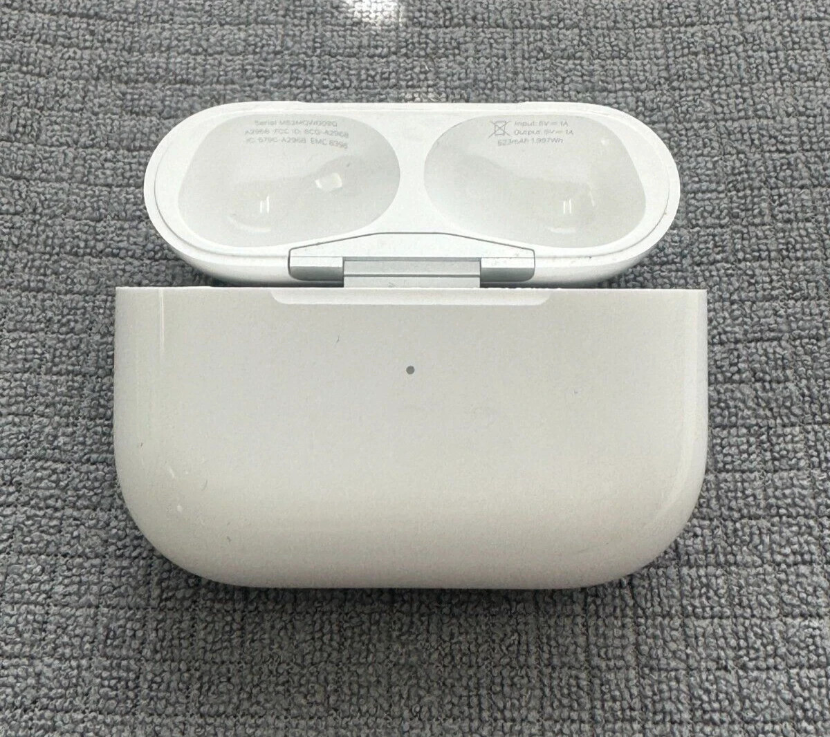 Replacement Charging Case for Apple AirPods Pro (2nd Gen) USBC [ENGRAVED]