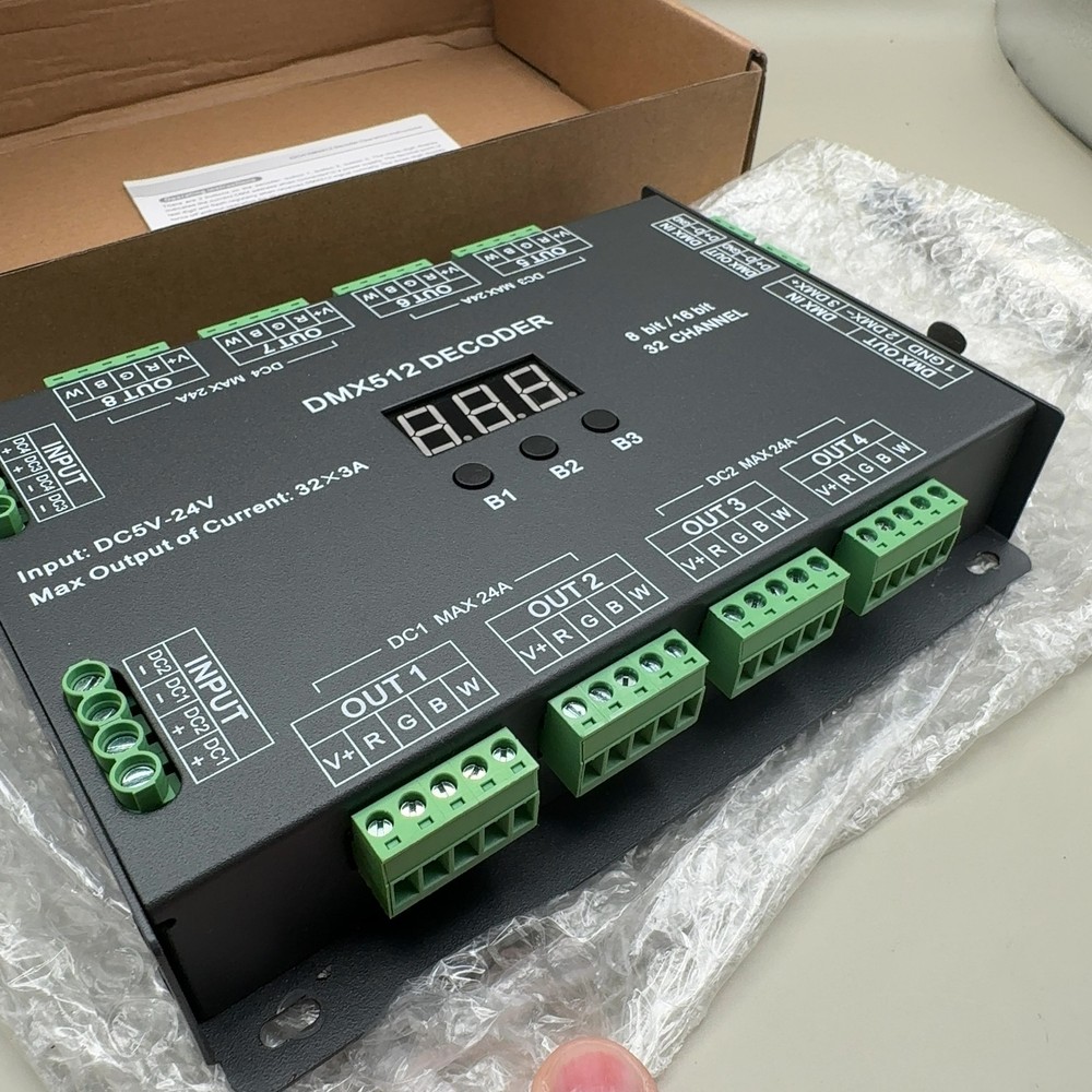 32CH DMX512 RGBW LED Decoder Controller Dimmer DC5-24V 96A 8/16Bit