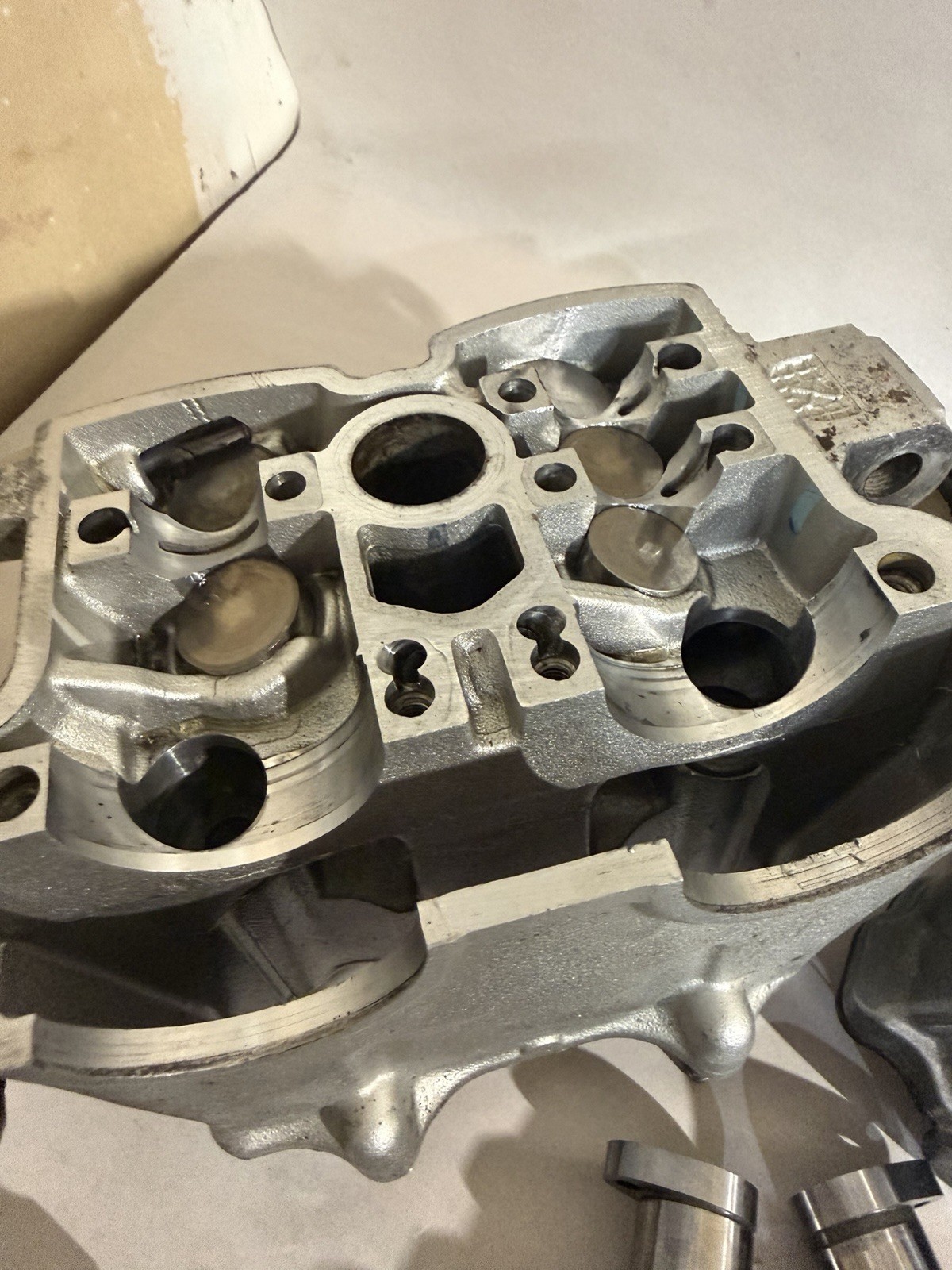 **2003-2006 YAMAHA YZ250F CYLINDER HEAD CAMS CAM TOWERS VALVE COVER COMPLETE OEM