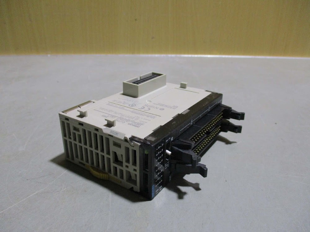 OMRON CJ1W-MD263 Input Output I/O Unit PLC (2 Units) USED