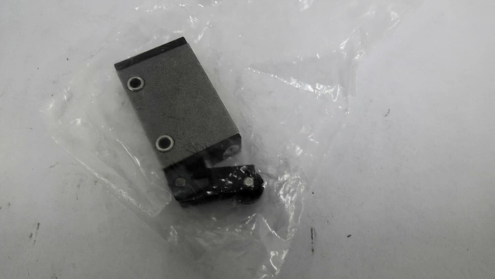 Aventics 0820 402 002 Roller Switch Vavle