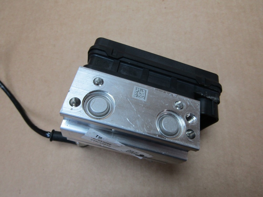 Triumph speed 400 2024 ABS control pump (15422)