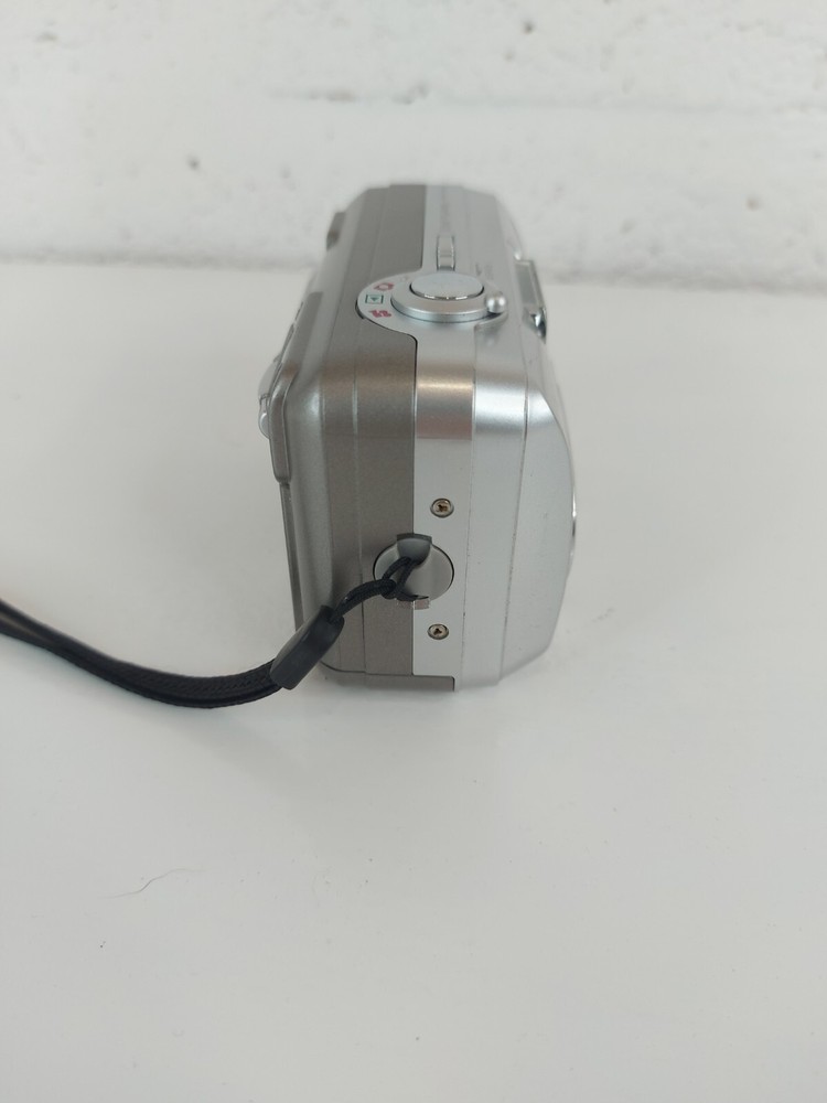 Fujifilm FinePix A405 2.0MP Retro Digital Camera, Tested & Working