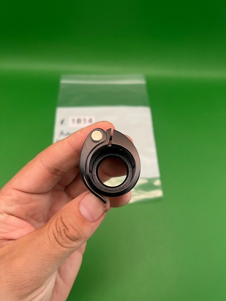 Autococker Clamping Feedneck