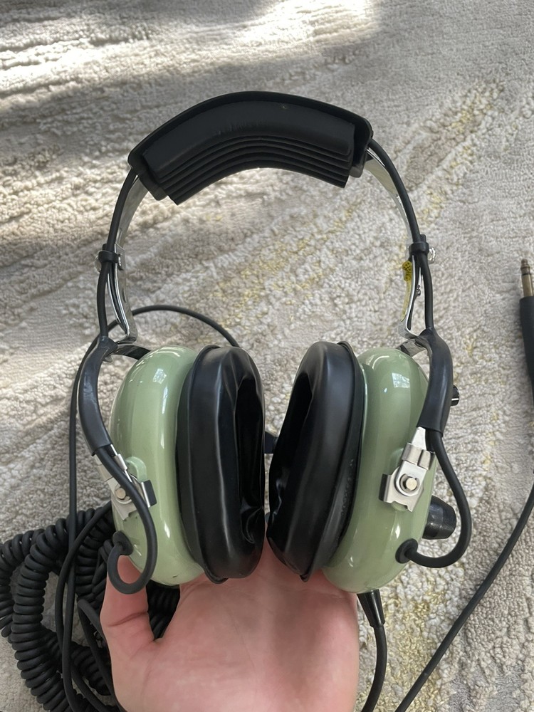 David Clark Model M-1A Aviation Pilot Headphones