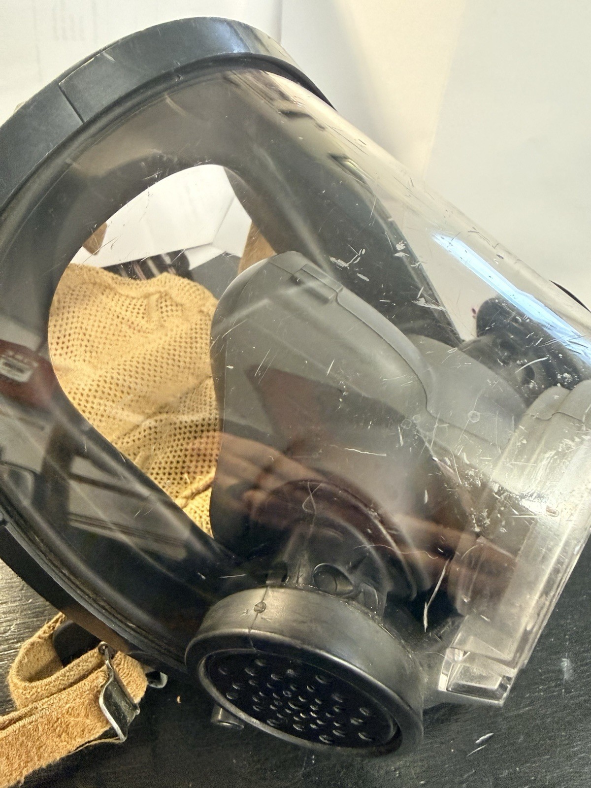 Scott AV-3000 Mask w/ KEVLAR NETTING Firefighter MASK Size Medium